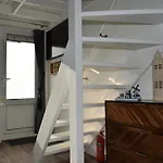 ZeeBedStay